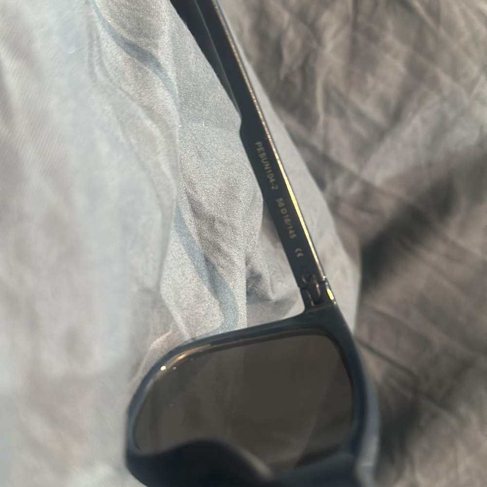 Perry Ellis - Picture 3 of 3
